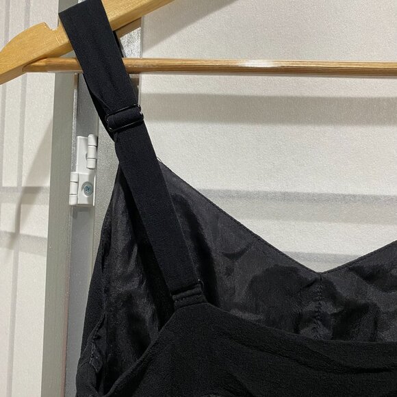 Gap Women's Empire Babydoll Chiffon Sleeveless Chiffon V-Neck Black Top - Picture 4 of 4